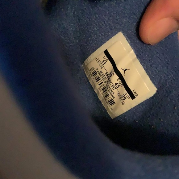 Jordans 3 & 4s Size 11 - Picture 6 of 8
